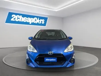 Toyota Aqua 2015 photo 3
