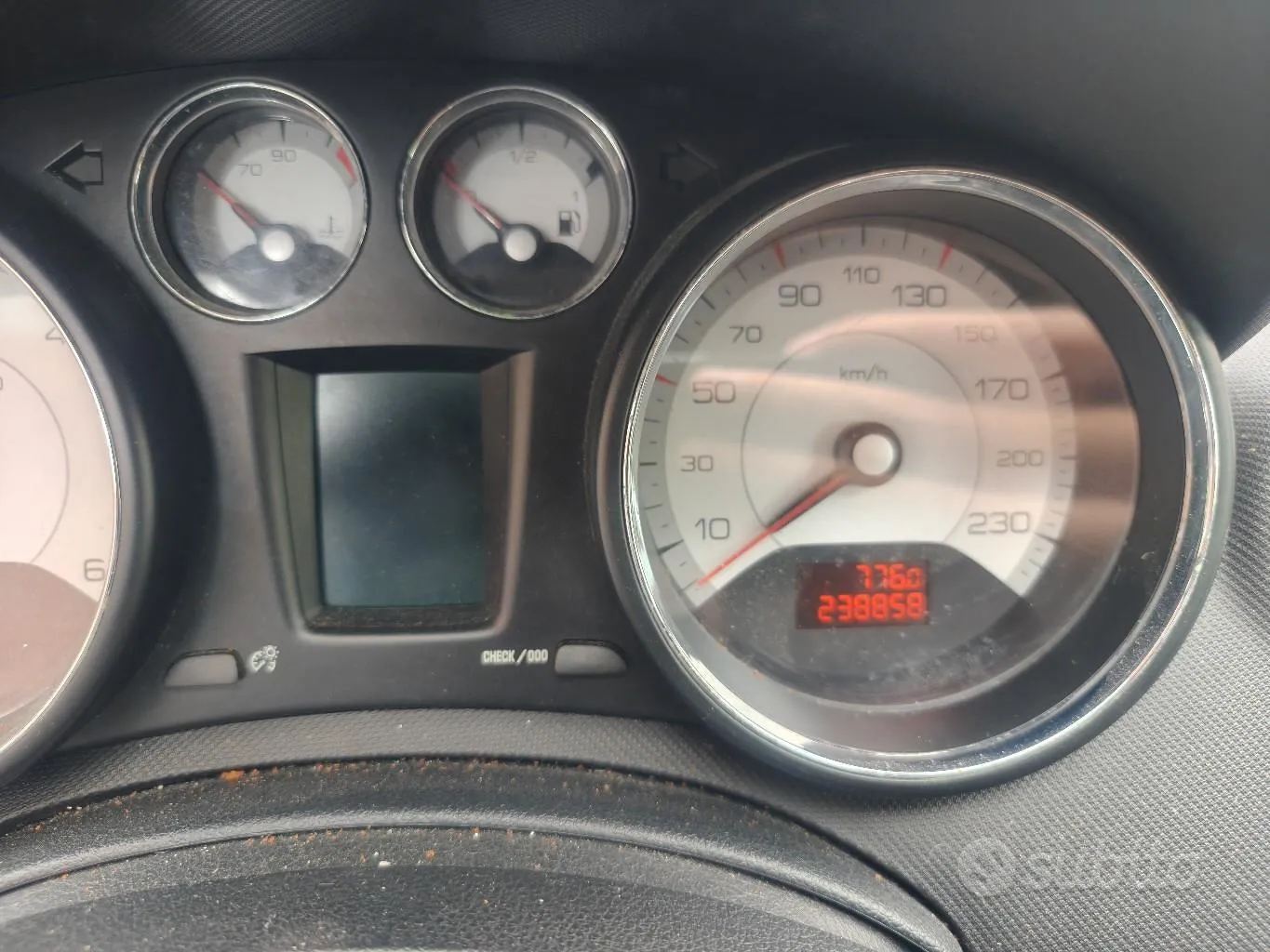 Peugeot 308 2008 photo 5