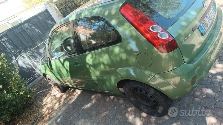 Ford Fiesta 2006 photo 5