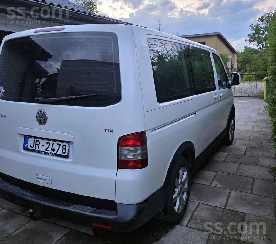 Volkswagen Multivan 2007 photo 2