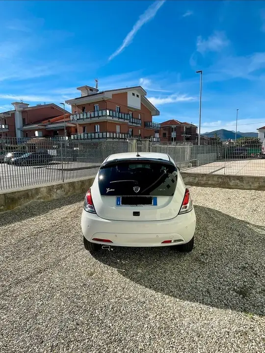 Lancia Ypsilon 2023 photo 3
