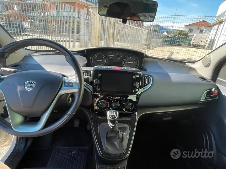 Lancia Ypsilon 2023 photo 5
