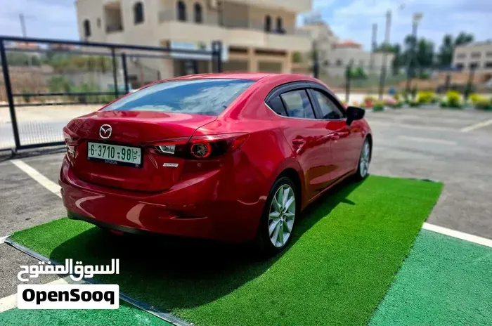 Mazda 3 2017 photo 2