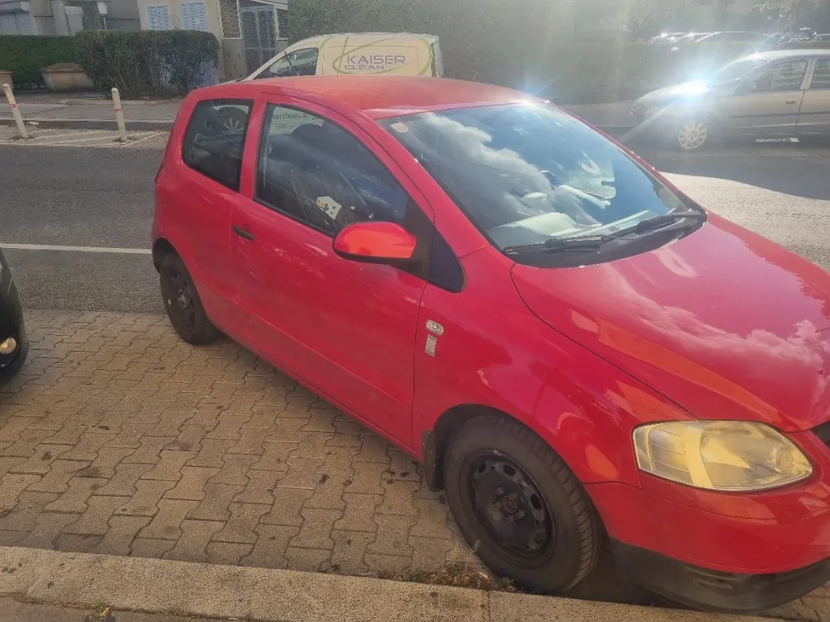 Volkswagen Fox 2010 photo 3