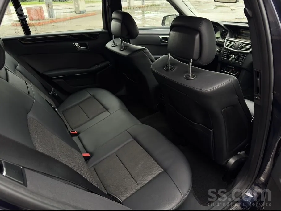 Mercedes-Benz E300 2010 photo 5