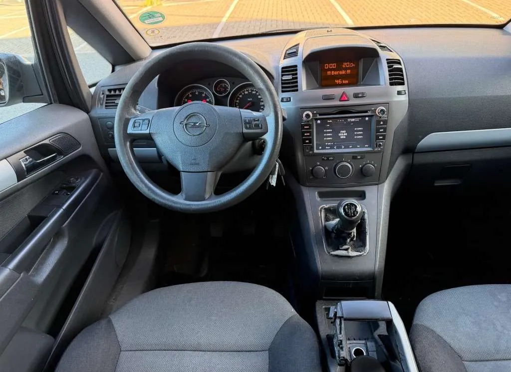 Opel Zafira 2006 photo 2