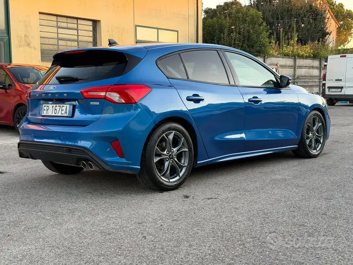 Ford Focus 2018 photo 3