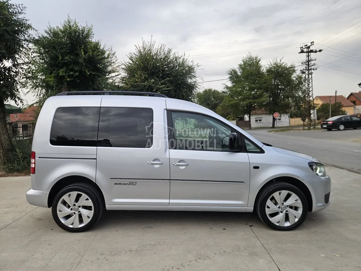 Volkswagen Caddy 2013 photo 2