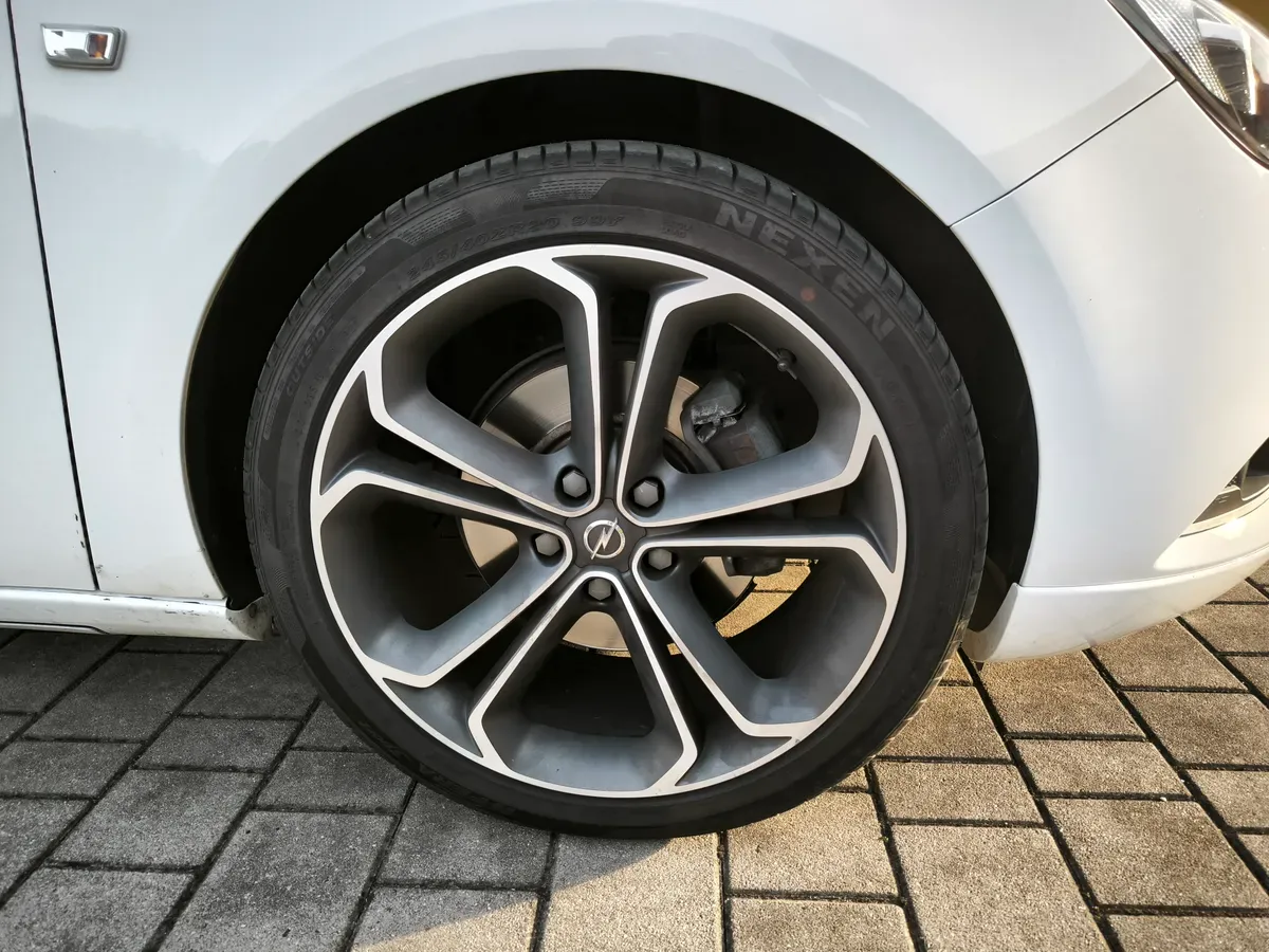 Opel Astra 2012 photo 3