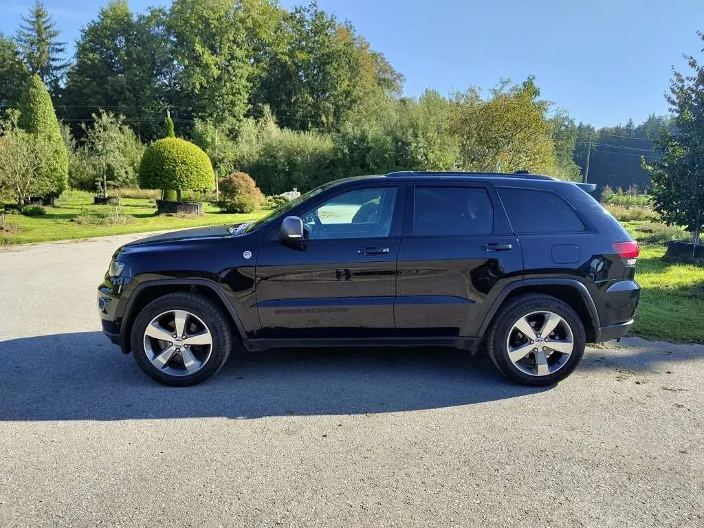 Jeep Grand Cherokee 2020 photo 2