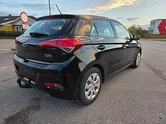 Hyundai I20 2016 photo 3