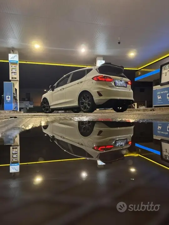 Ford Fiesta 2018 photo 2