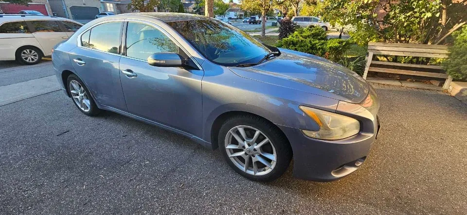 Nissan Maxima 2011 photo 2