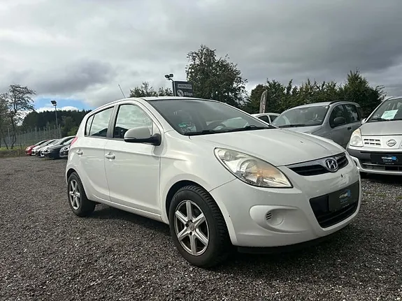 Hyundai I20 2012 photo 2