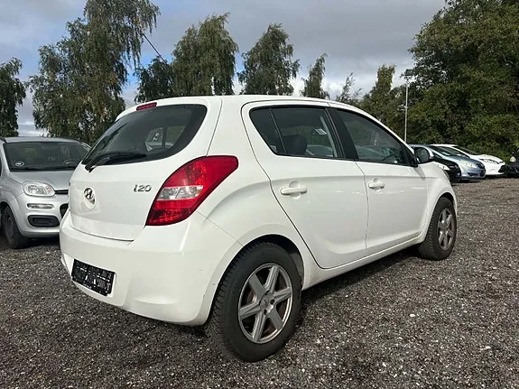 Hyundai I20 2012 photo 3