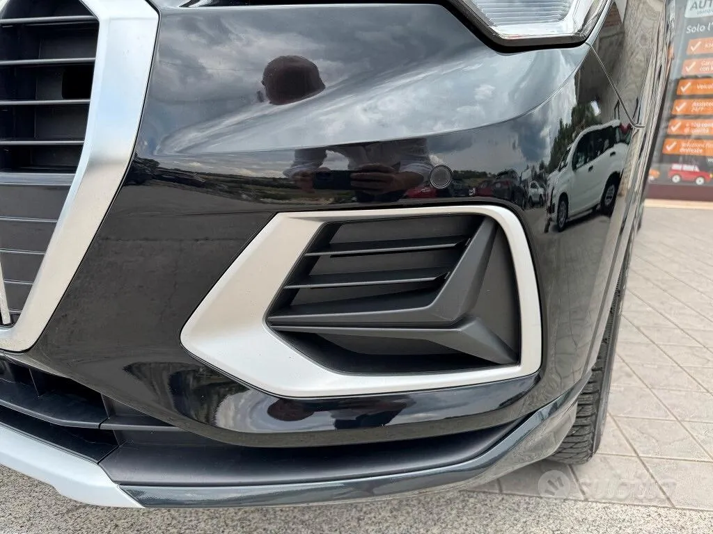 Audi Q3 2021 photo 2