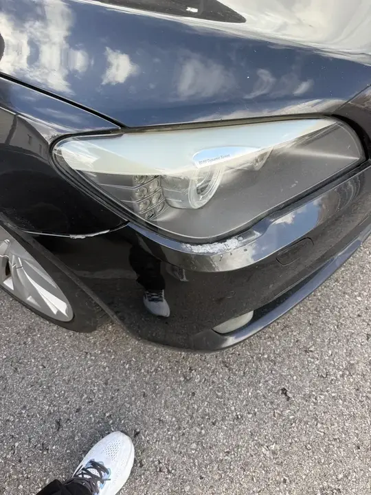 BMW 7 Series 2012 photo 2