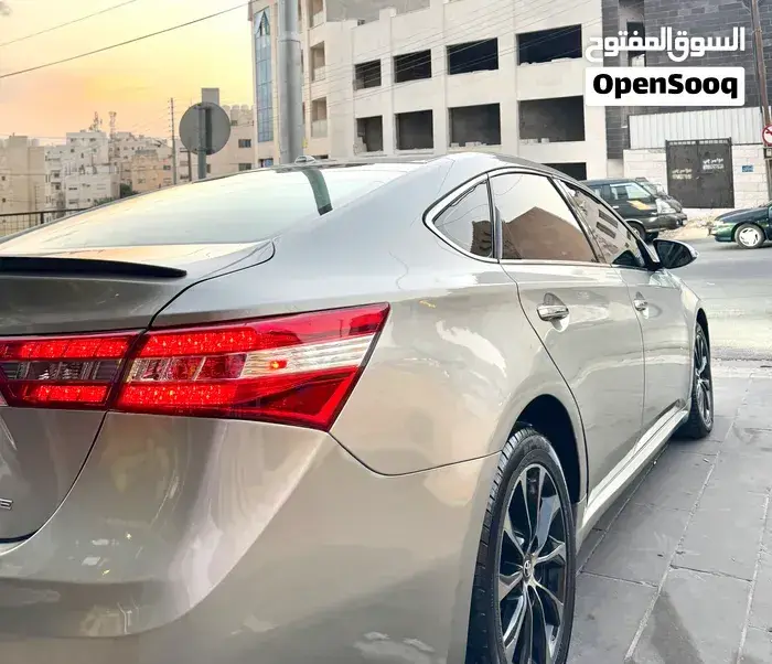 Toyota Avalon 2018 photo 2