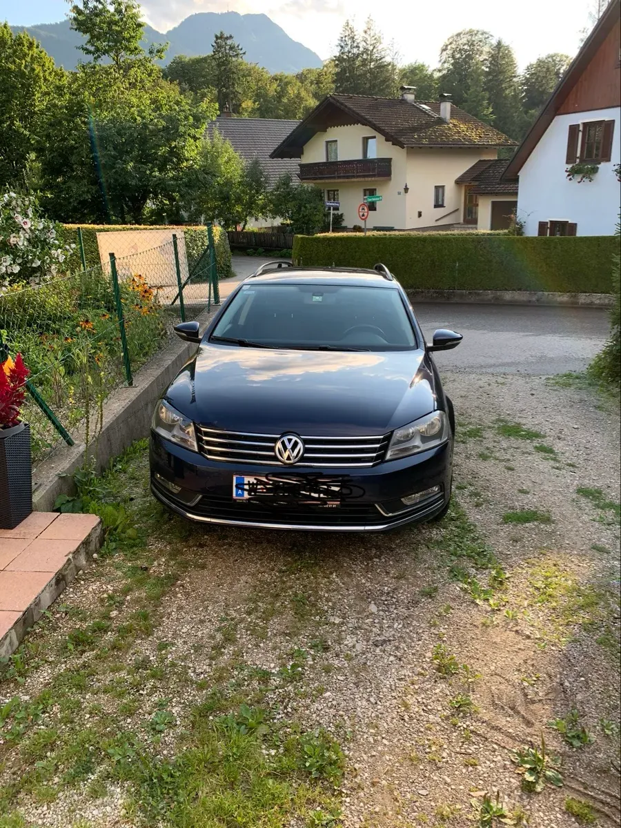 Volkswagen Passat 2011 photo 2