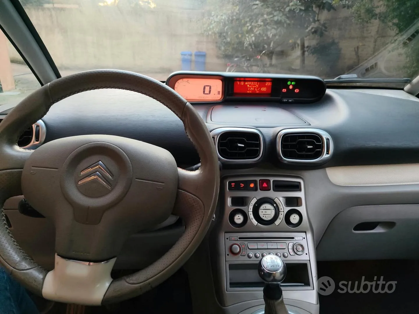 Citroen C3 Picasso 2009 photo 4