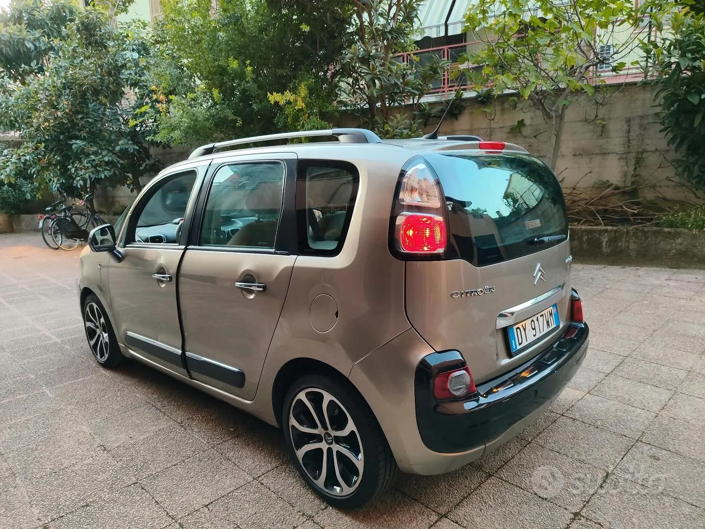 Citroen C3 Picasso 2009 photo 2