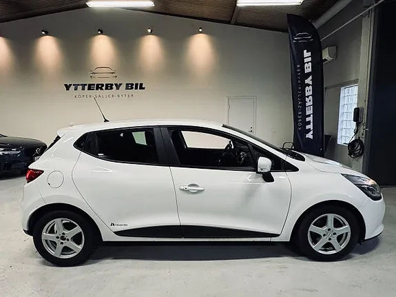 Renault Clio 2014 photo 2