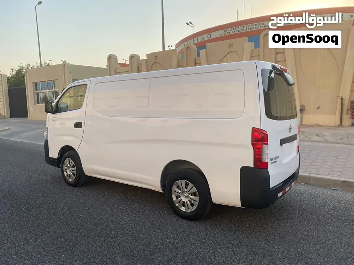 Nissan Urvan 2021 photo 4