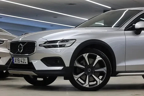 Volvo V60 Cross Country 2021 photo 4