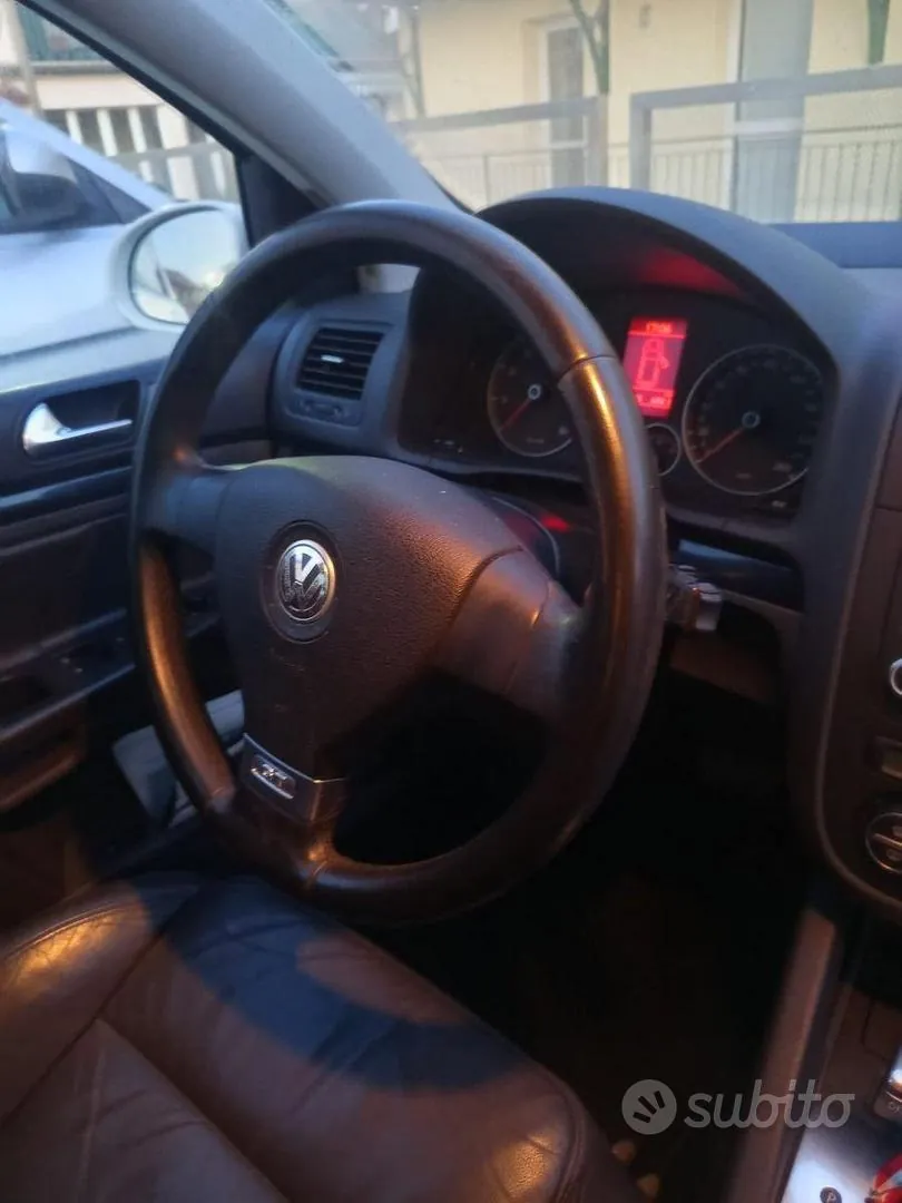 Volkswagen Golf 5 2008 photo 2