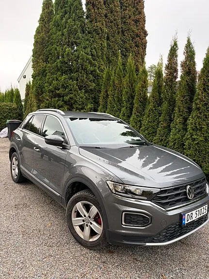 Volkswagen T-Roc 2018 photo 2