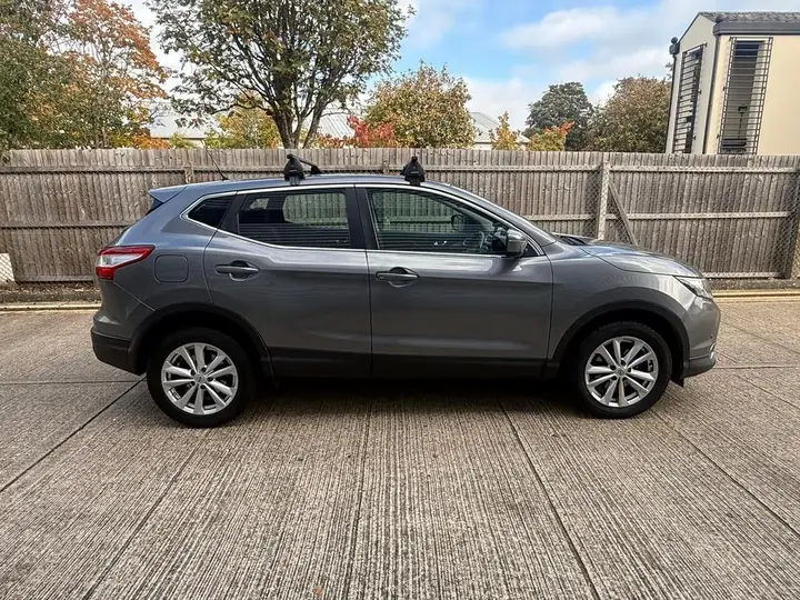 Nissan Qashqai 2015 photo 2