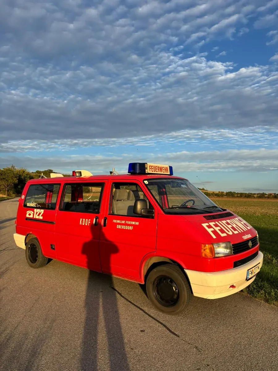 Volkswagen T4 1995 photo 2
