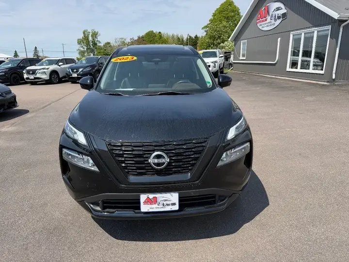 Nissan Rogue 2023 photo 2