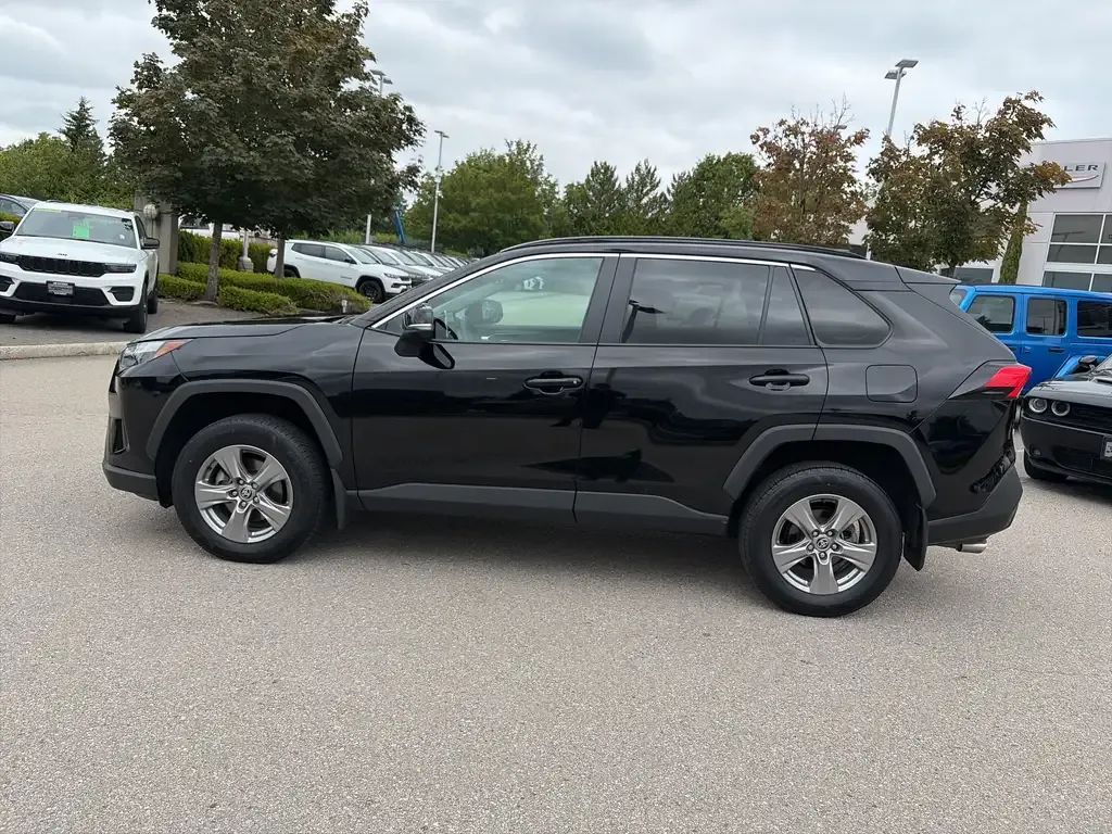Toyota Rav4 2024 photo 2