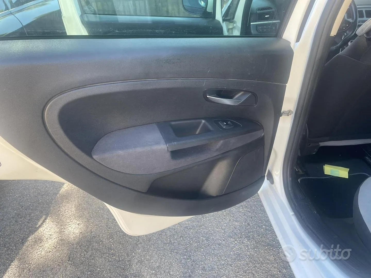 Fiat Punto 2008 photo 4