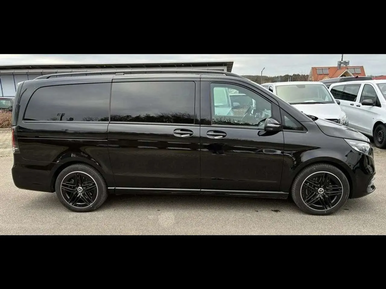 Mercedes-Benz V 250 2024 photo 4