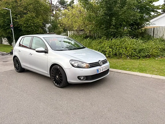 Volkswagen Golf Vi 2009 photo 2
