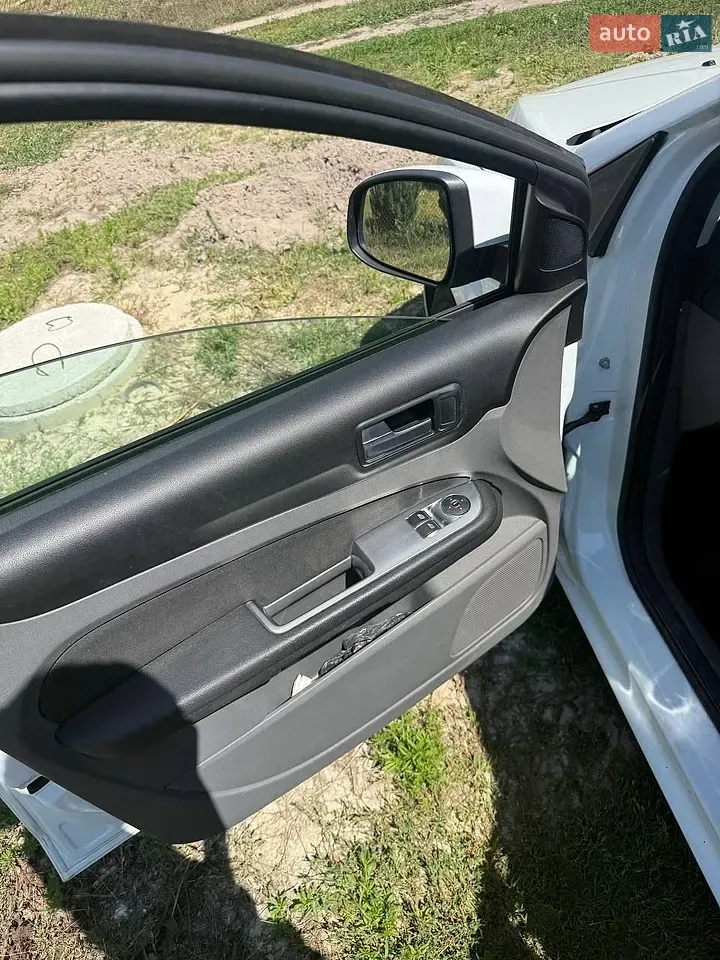 Ford Focus 2010 photo 5