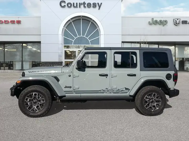 Jeep Wrangler 2026 photo 3