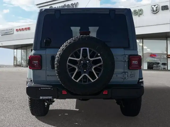 Jeep Wrangler 2026 photo 5