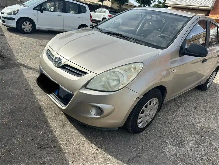 Hyundai I20 2012 photo 2