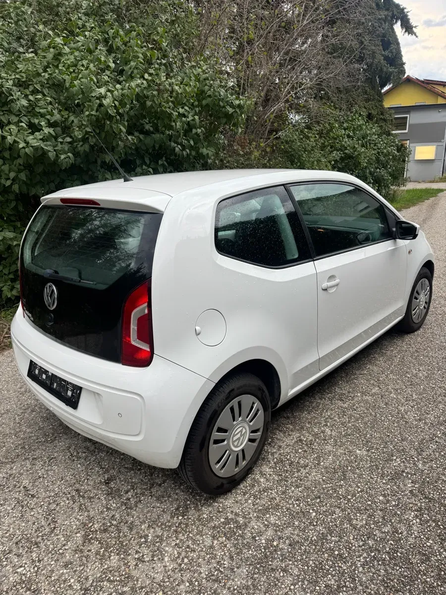 Volkswagen Up 2012 photo 3