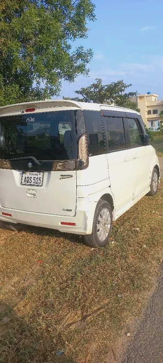 Suzuki Spacia