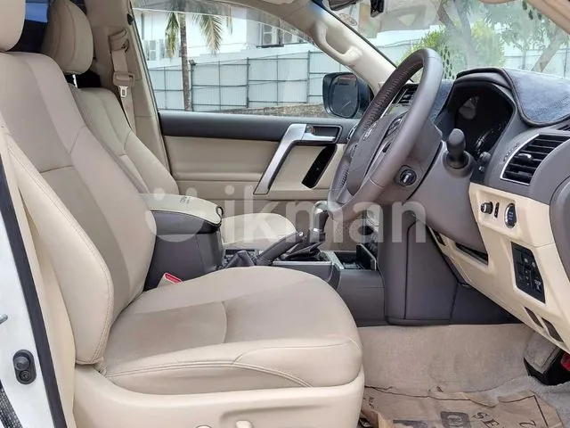 Toyota Land Cruiser Prado 2023 photo 3