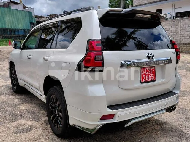 Toyota Land Cruiser Prado 2023 photo 5