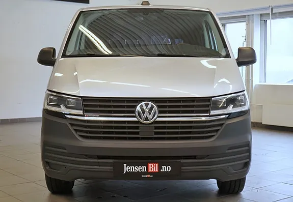 Volkswagen Transporter 2022 photo 2