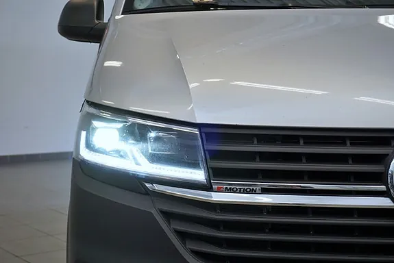 Volkswagen Transporter 2022 photo 3