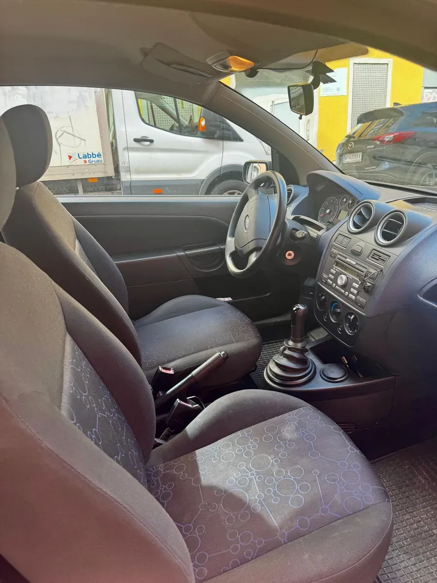 Ford Fiesta 2008 photo 3