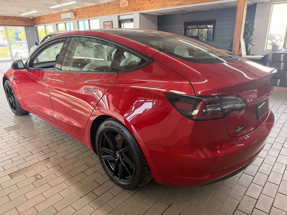 Tesla Model 3 2021 photo 3