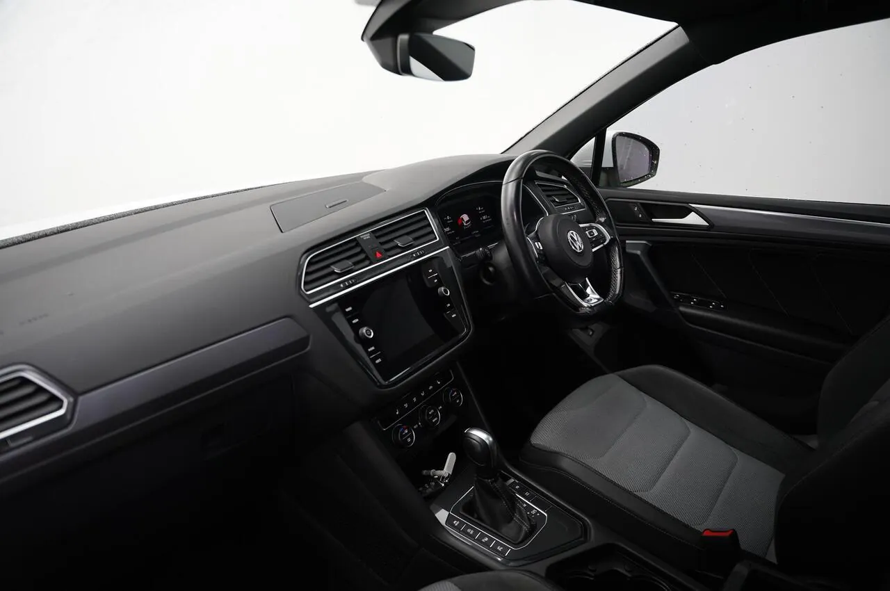 Volkswagen Tiguan 2019 photo 2